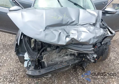 2017 Volkswagen Passat 1.8T R-Line из США, поврежденный, VIN 1VWDT7A39HC019213